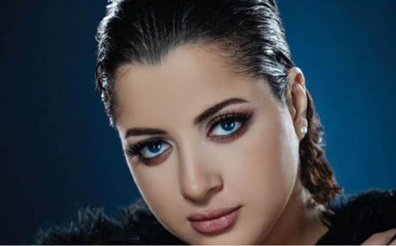 منى فاروق