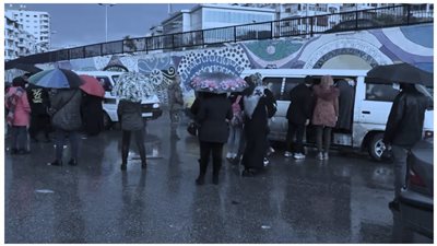 أسعار « الشمسيات المطرية» تٌسجل ارتفاعاً ملحوظاً في الأسواق السورية..سعر الواحدة يصل لـ 135 ألف ليرة