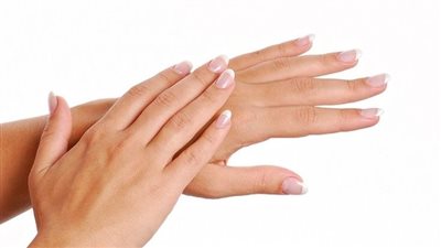 علاج تشقق اليدين خلال يوم واحد فقط