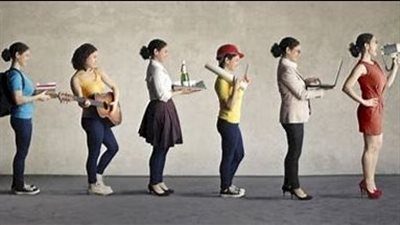 دور المرأة في المجتمع