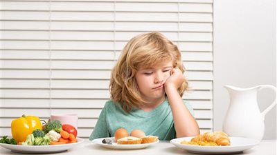  ماذا يعني نقص التغذية على نمو الطفل.. وماهي  طرق الوقاية؟