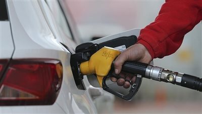 مصرف سورية المركزي: دفع ثمن البنزين ببطاقات الائتمان في محطات الوقود