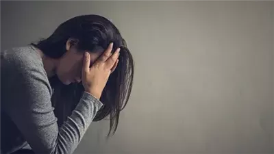 الاكتئاب عند المرأة : الأعراض، والأسباب وطرق العلاج