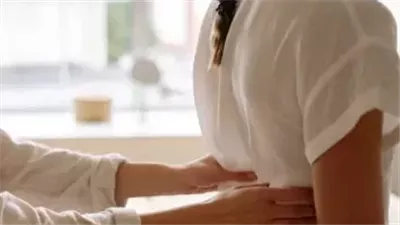 ألم أسفل الظهر عند النساء : الأسباب والعلاج