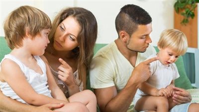 دور الأم في تربية الأبناء