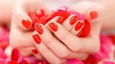 خلطات لتطويل الأظافر