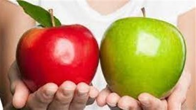 الفرق بين التفاح الأخضر والأحمر
