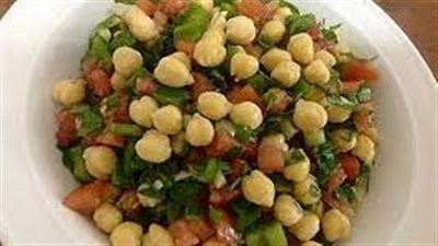 سلطة الحمص بالطحينة طبق جانبي لذيذ وغني بالفوائد الصحية