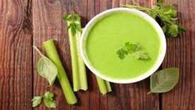 شوربة الكرفس وجبة شتوية دافئة وغنية بالفوائد