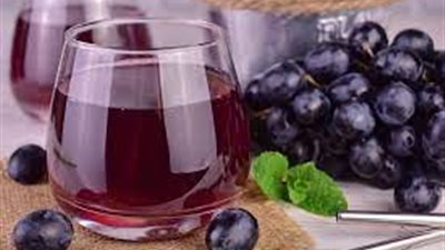 عصير العنب مشروب لذيذ وغني بالفوائد