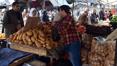 تراجع كميات الخضار الواردة إلى دمشق 50 % جراء المنخفض الجوي