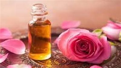 فوائد زيت ماء الورد للبشرة