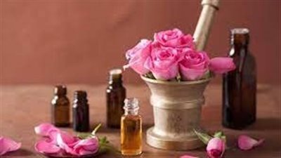 تفتيح البشرة بزيت الورد