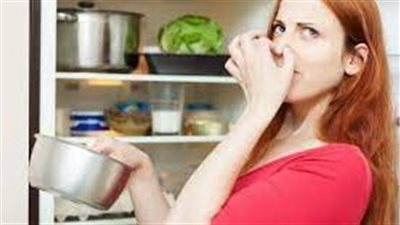 كيفية التخلص من رائحة الفريزر الكريهة