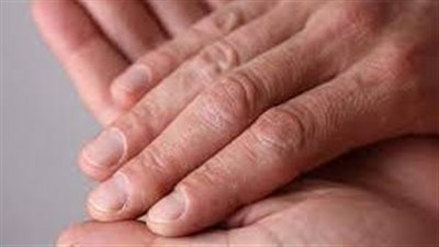 تخلصي من تشققات اليدين في خطوات بسيطة