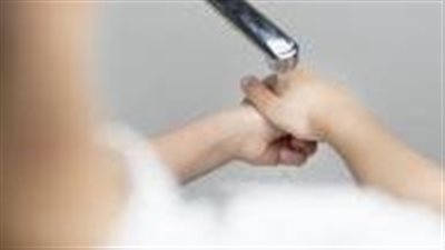 إزالة رائحة الكلور عن اليدين: طرق طبيعية وفعالة