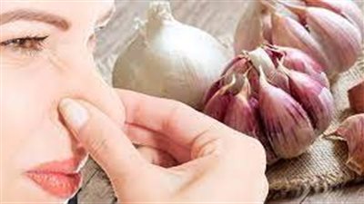 طرق طبيعية لإزالة رائحة الثوم