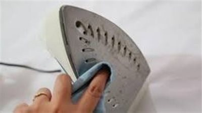 طريقة تنظيف مكواة البخار