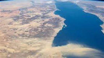 كم تبلغ مساحة البحر الاحمر