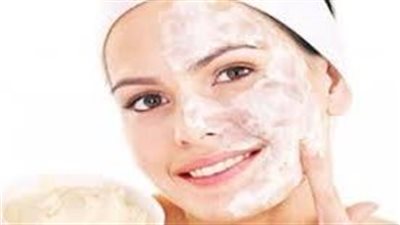خلطات طبيعية لتفتيح البشرة