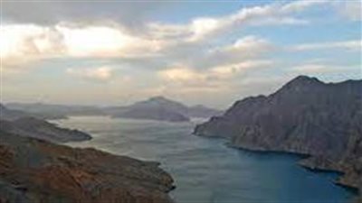 اهمية مضيق هرمز من ناحية التجارة 