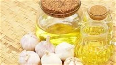 زيت الزيتون والثوم: ثنائي سحري لجمال الشعر وصحته