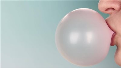 ما هي فوائد تناول العلكة ؟