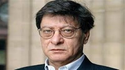 عِبَرٌ ودروسٌ منْ قصائدِ درويش