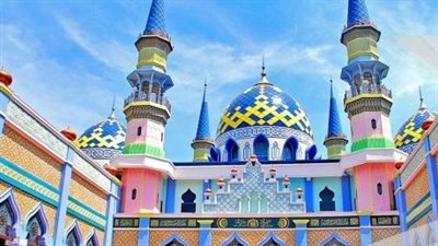 ما هو حكم التنظف والتطيب والتجمل يومي العيد والجمعة ؟