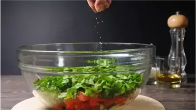 عادات شائعة قد تضر بصحتك وصحة عائلتك