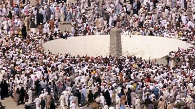 ما هو عدد الجمرات التي يرميها الحاج ؟