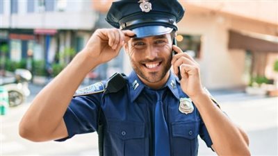 تعبير عن  دور رجال الشرطة الأوفياء في خدمة الوطن والشعب