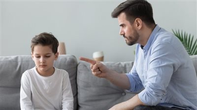 تعبير عن التربية السليمة وأثرها في بناء المجتمع