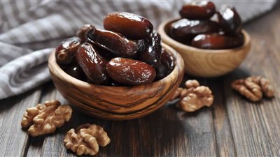 تفسير التمر في المنام للعزباء لابن سيرين