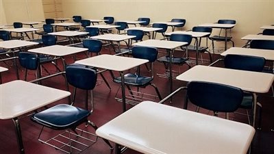 ما الفرق بين المدرسة الحكومية و المدرسة الخاصة ؟