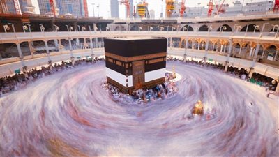 تكلفة مذهلة وذهب خالص.. تفاصيل مذهلة عن سر جمالية كسوة الكعبة المشرفة