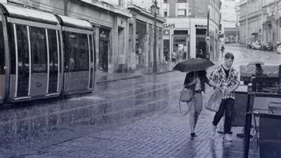 لندن تحتضن الشتاء مبكراً وبعض الخدمات تتوقف مؤقتاً