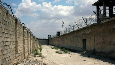 سجون النظام السوري - يتم اكتشافها ودخولها الان