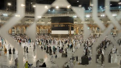 تعرف على عقـوبة التصوير داخل الحرمين