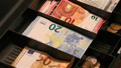 دور تحويلات المصريين العاملين في الخارج في الاقتصاد المصري