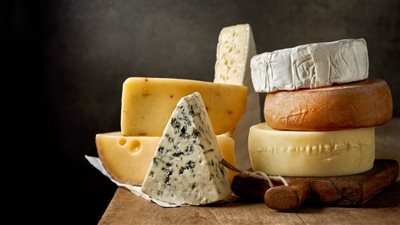 أشهر أنواع الاجبان رائحتها السيئة و مذاقها الغريب