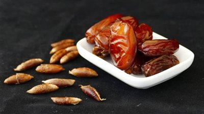 كيف يمكن لنواة التمر أن تحول صحتك؟