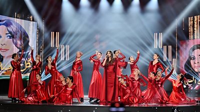 نجاح تتر مسلسل و تقابل حبيب و إليسا تحتفل  