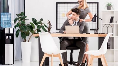 الزواج التعددي: لماذا تتزوج النساء بشكل متزايد من رجال ذوي مستويات تعليمية أقل منهن؟