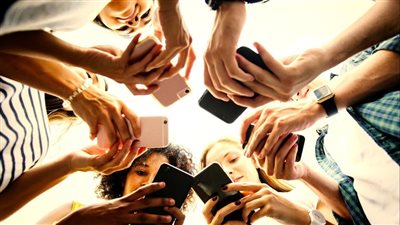 شبكات التواصل الإجتماعية تضر بالصحة العقلية.. اخړ الدراسات تثبت ذلك!