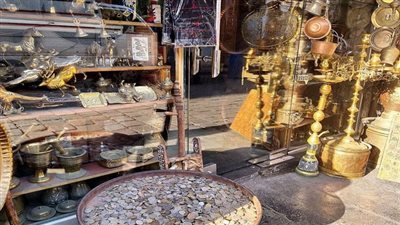 مهنة مھددة بالزوال لانعدام السياح.. الجمعية الحرفية للمنتجات الشرقية : 70 حرفياً يعملون بالشرقيات من أصل 300!