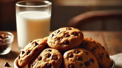 وصفة الكوكيز، بقوام مطاطي لذيذ من الداخل ومقرمشة من الأطراف، مع لمسة من الكراميل من السكر البني الداكن