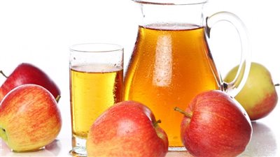 شركة Martinelli's تستدعي أكثر من 170 ألف زجاجة عصير تفاح بسبب احتمال تلوثها بالسمۏم 