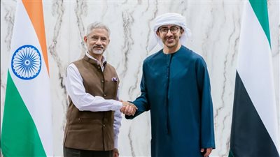عبدالله بن زايد ووزير الخارجية الهندي يبحثان هاتفياً العلاقات الثنائية الاستراتيجية