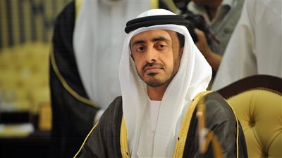 عبدالله بن زايد يدعو إلى ضبط النفس بين الهند و باكستان 